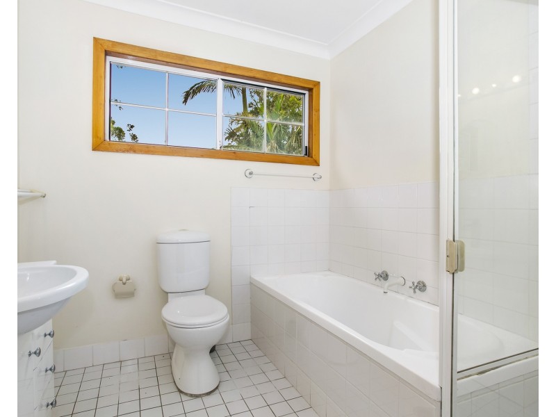 1/4 Anzio Avenue, Allambie Heights NSW 2100