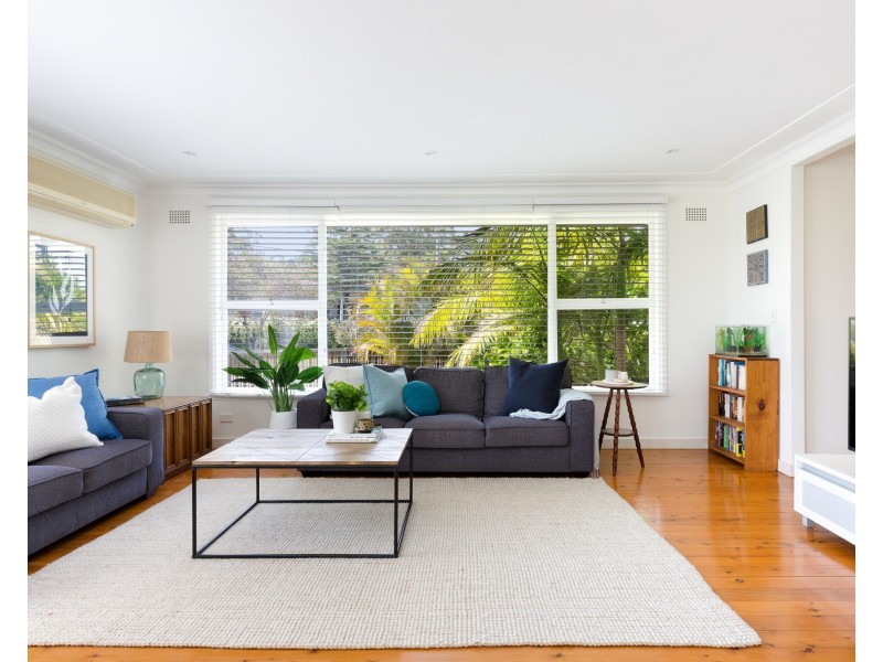 4 Kirkstone Road, Wheeler Heights NSW 2097