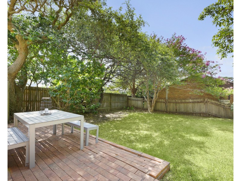 1 Adams Street, Curl Curl NSW 2096