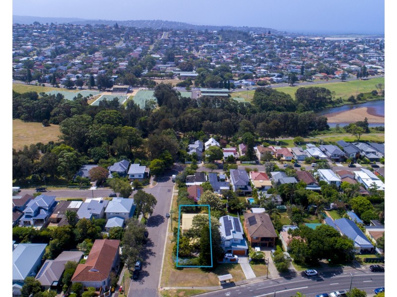 1 Adams Street, Curl Curl NSW 2096