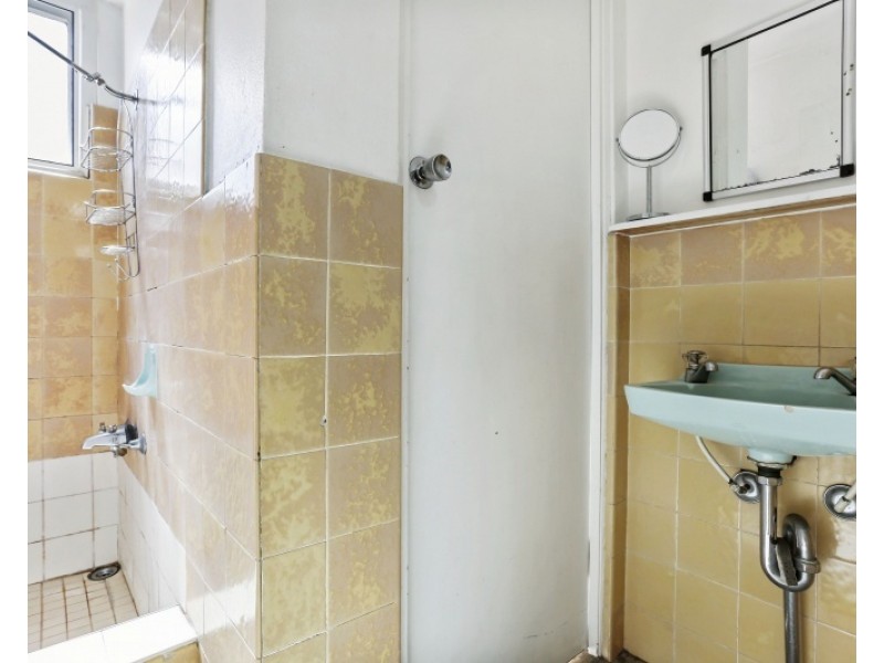 14/8 Campbell Parade, Manly Vale NSW 2093