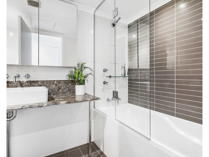 33/2a Campbell Parade, Manly Vale NSW 2093