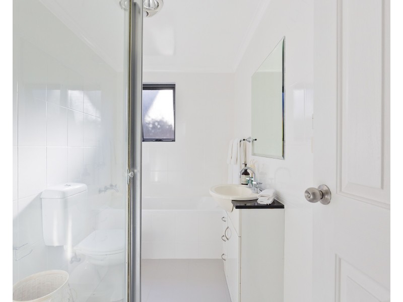 2/46-48 Old Pittwater Road, Brookvale NSW 2100