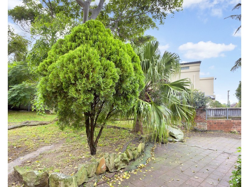 22 Warringah Road, Narraweena NSW 2099