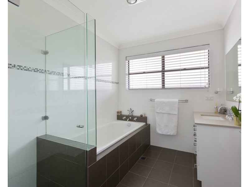 12 Cootamundra Drive, Allambie Heights NSW 2100