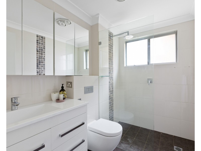 2/105 Queenscliff Road, Queenscliff NSW 2096