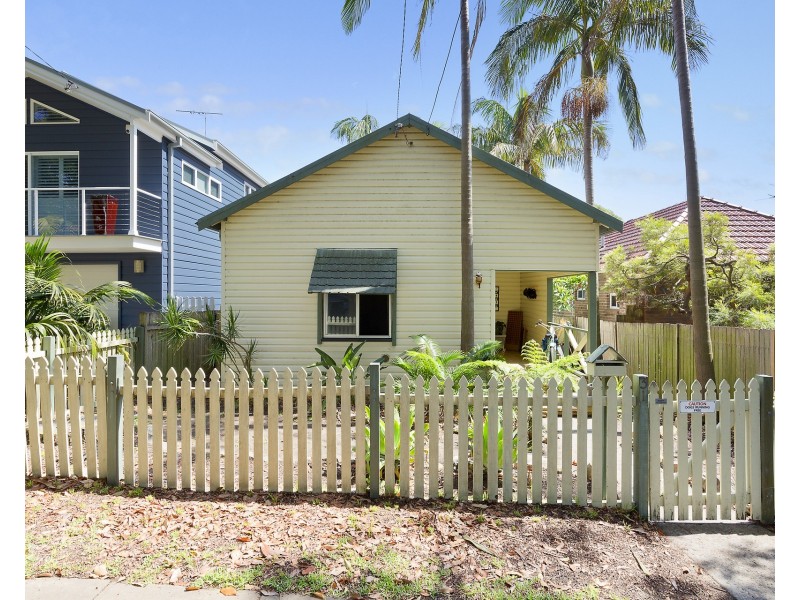 31 Surfers Parade, Freshwater NSW 2096