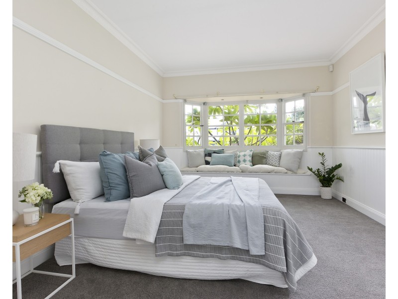 69 Griffin Road, North Curl Curl NSW 2099