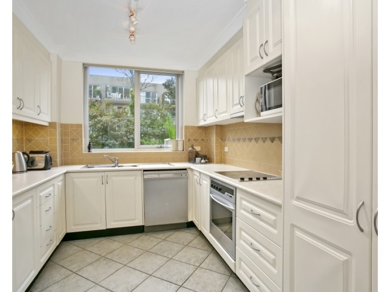 1B/28 Woods Parade, Fairlight NSW 2094