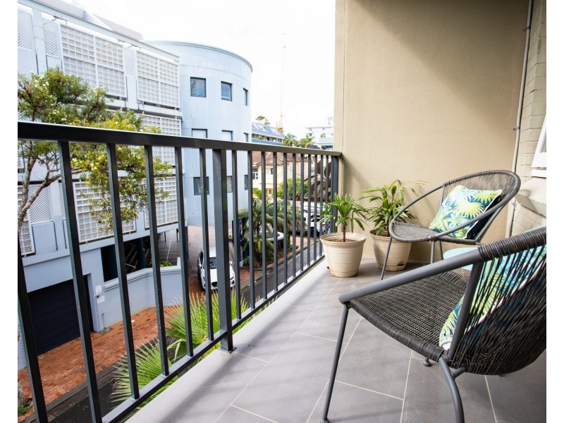 16/2-4 Pine Street, Manly NSW 2095