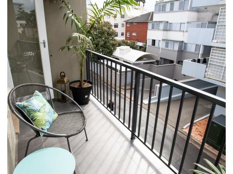 16/2-4 Pine Street, Manly NSW 2095