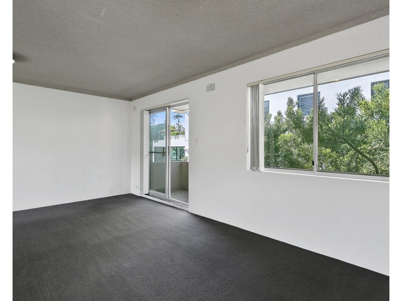 2/125 Oaks Avenue, Dee Why NSW 2099