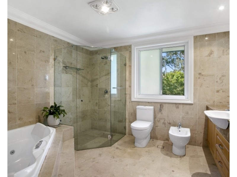 1 Jenner Street, Seaforth NSW 2092