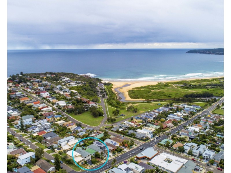 69 Griffin Road, North Curl Curl NSW 2099