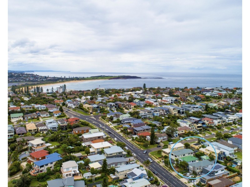 69 Griffin Road, North Curl Curl NSW 2099