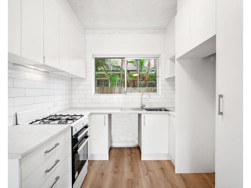 2/176 Ocean Street, Narrabeen NSW 2101