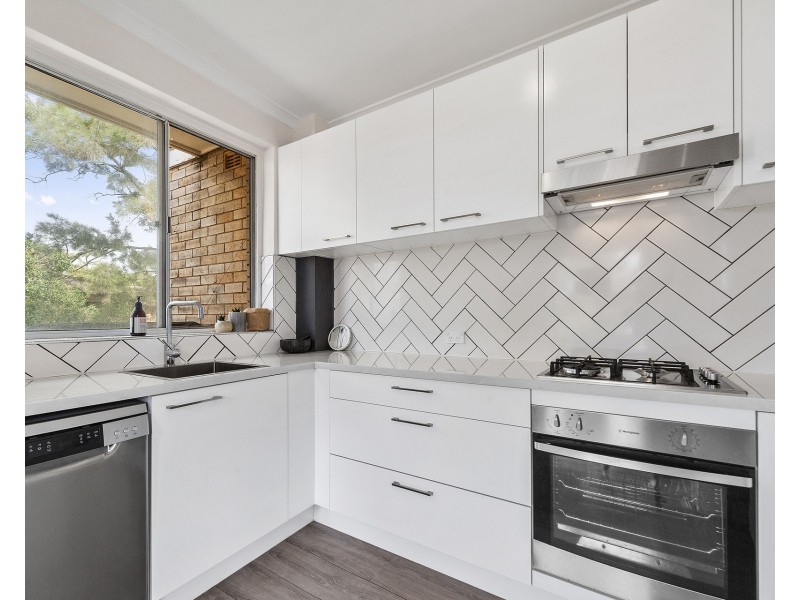 16 Regent Street, Dee Why NSW 2099