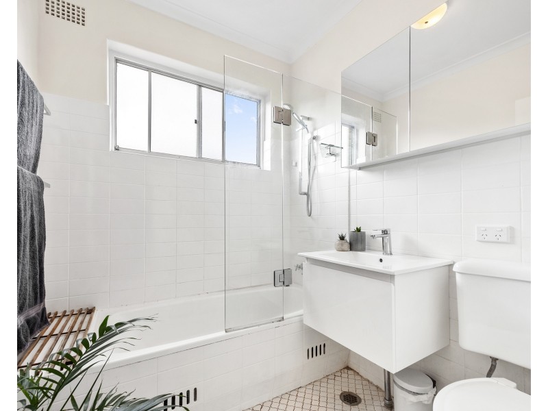 16 Regent Street, Dee Why NSW 2099