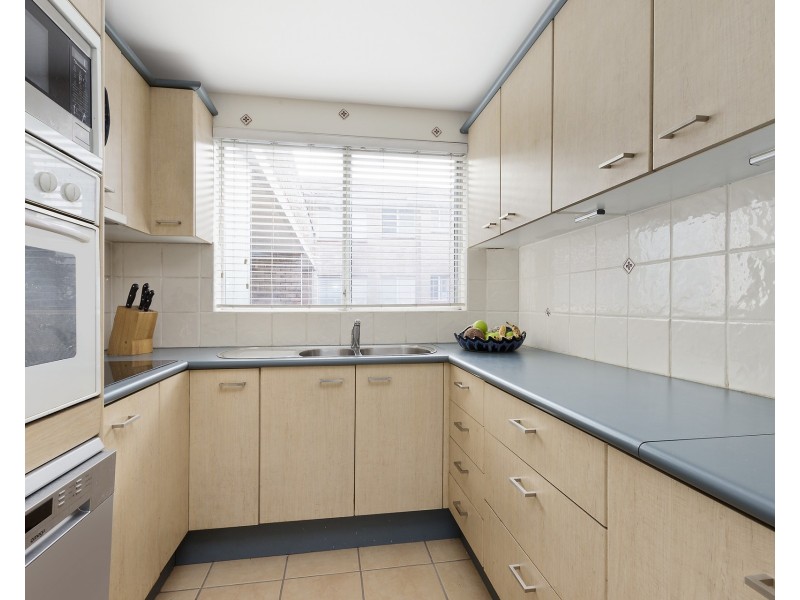 11/80 Wyadra Avenue, Freshwater NSW 2096