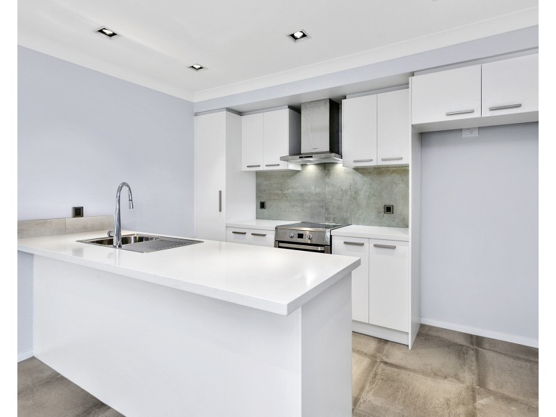2A Hogarth Avenue, Dee Why NSW 2099
