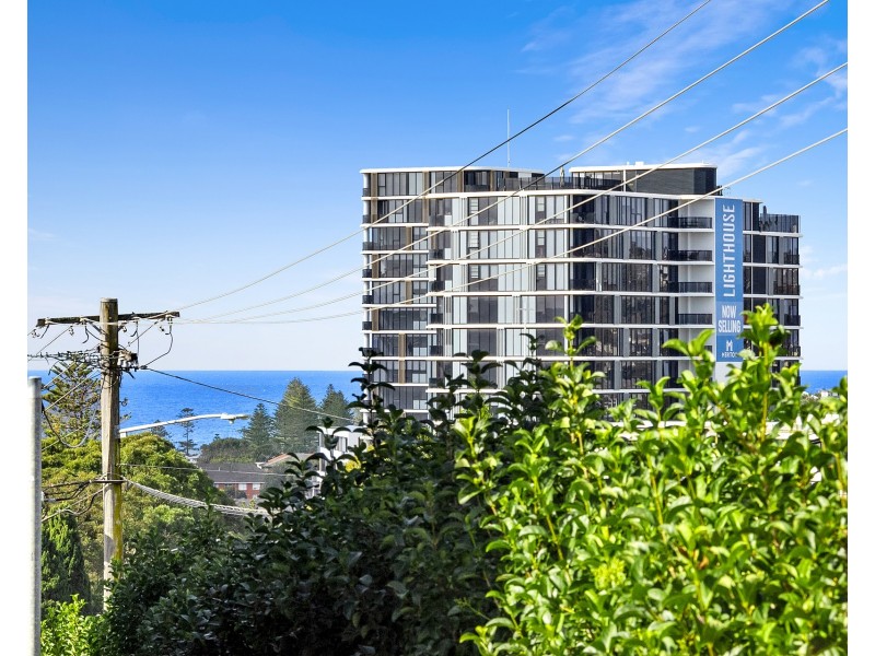 2A Hogarth Avenue, Dee Why NSW 2099