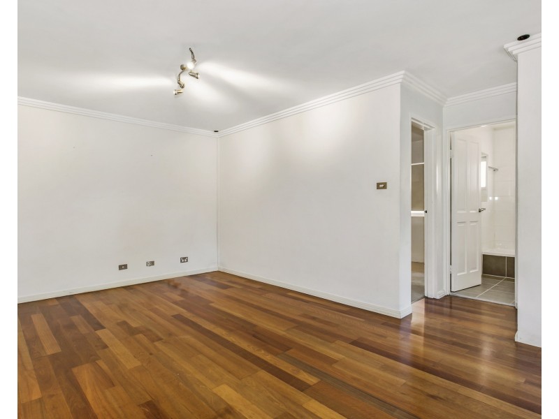 1/13 Fairway Close, Manly Vale NSW 2093