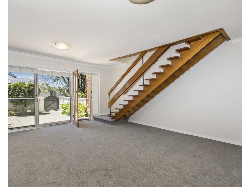 2/82 Soldiers Avenue, Freshwater NSW 2096