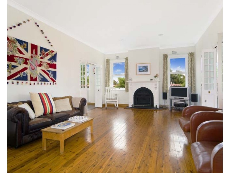 6 Ronald Avenue, Freshwater NSW 2096