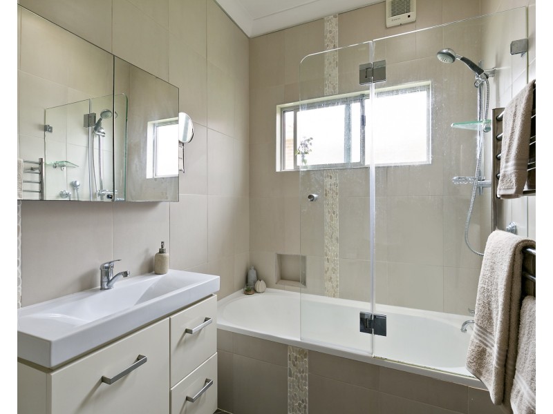 24 Roosevelt Avenue, Allambie Heights NSW 2100