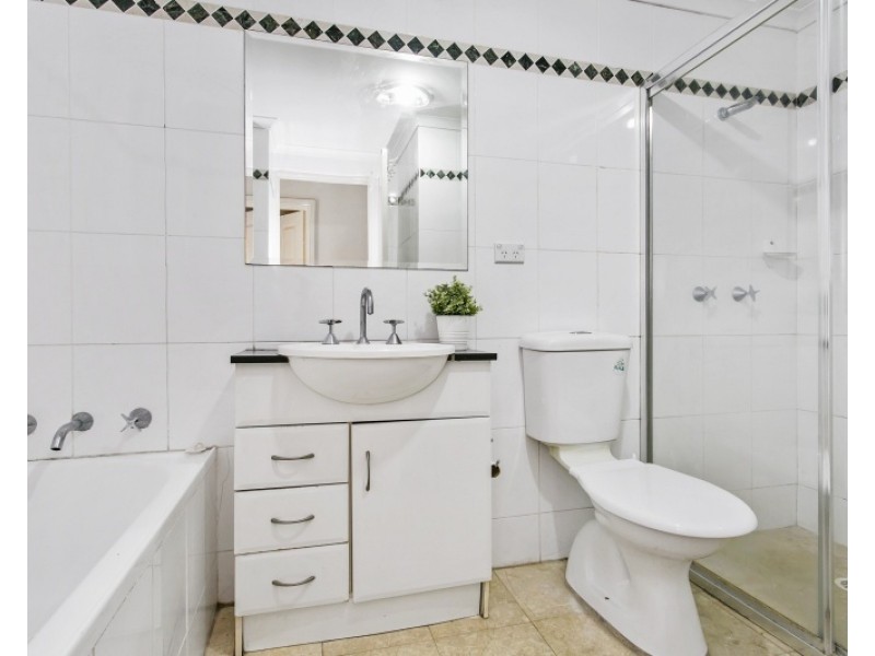 8/46-48 Old Pittwater Road, Brookvale NSW 2100