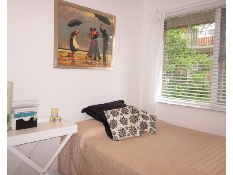 12/6 Campbell Parade, Manly Vale NSW 2093