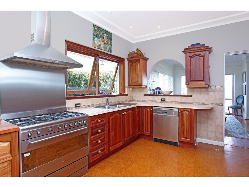 22 Moore Street, Clontarf NSW 2093