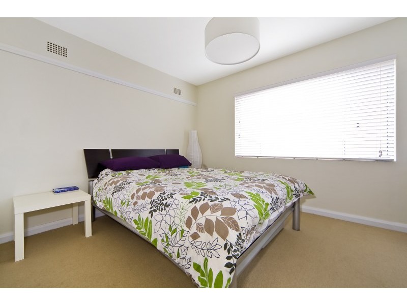 1/1A Mossgiel Street, Manly NSW 2095