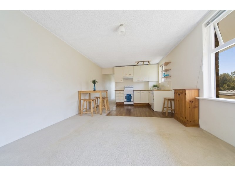9/6 Campbell Parade, Manly Vale NSW 2093