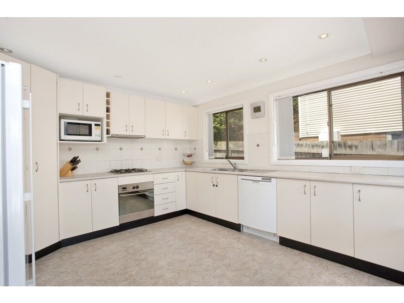 18 Quinlan Parade, Manly Vale NSW 2093