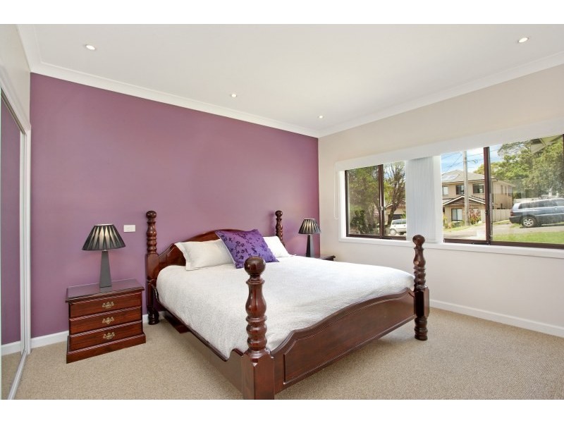 18 Quinlan Parade, Manly Vale NSW 2093