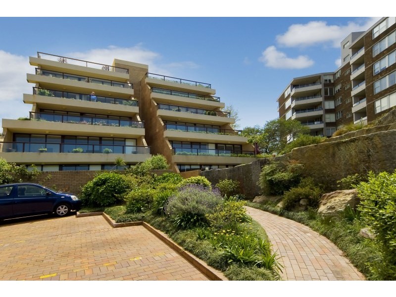 2D/10 Hilltop Crescent, Fairlight NSW 2094