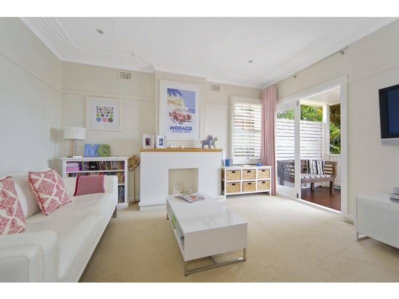 27 Montauban Avenue, Seaforth NSW 2092