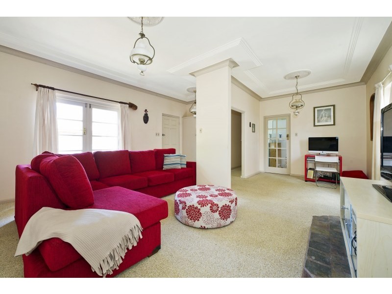 22 Wakehurst Parkway, Seaforth NSW 2092