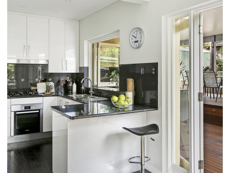 11 Waratah Street, Freshwater NSW 2096