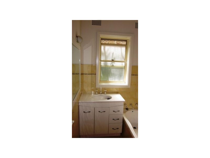 Unit 2/35 Moore Road, Freshwater NSW 2096