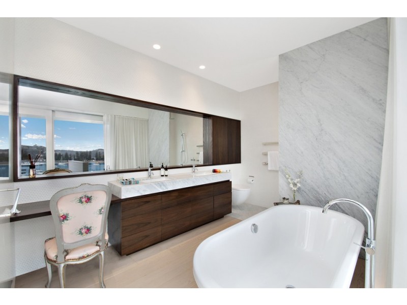 5 Peronne Avenue, Clontarf NSW 2093