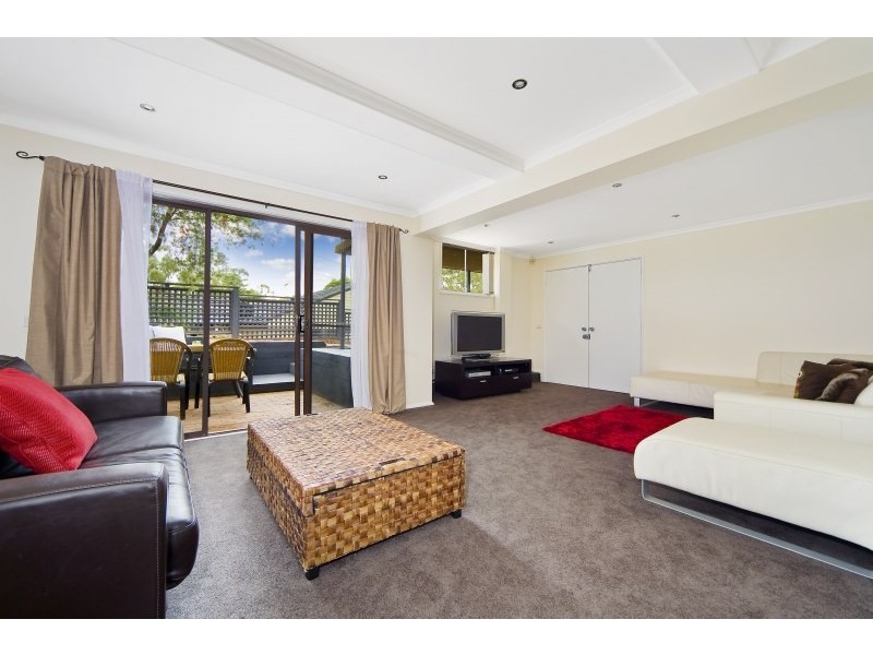 43 Derna Crescent, Allambie Heights NSW 2100