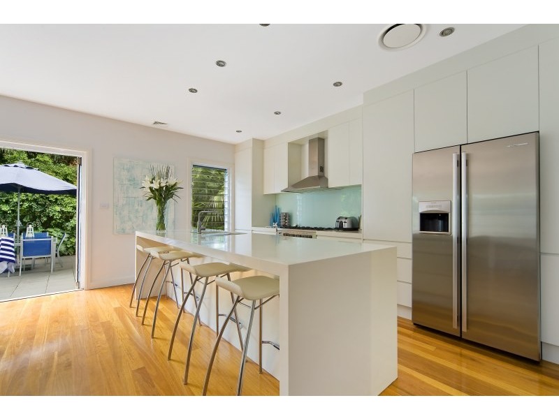 33 Griffin Road, North Curl Curl NSW 2099