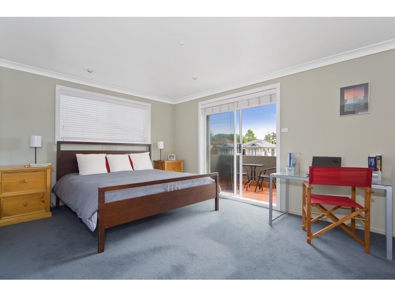 16 Coles Road, Freshwater NSW 2096