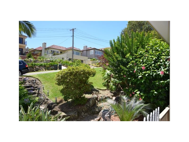 13 Waiwera Avenue, North Manly NSW 2100