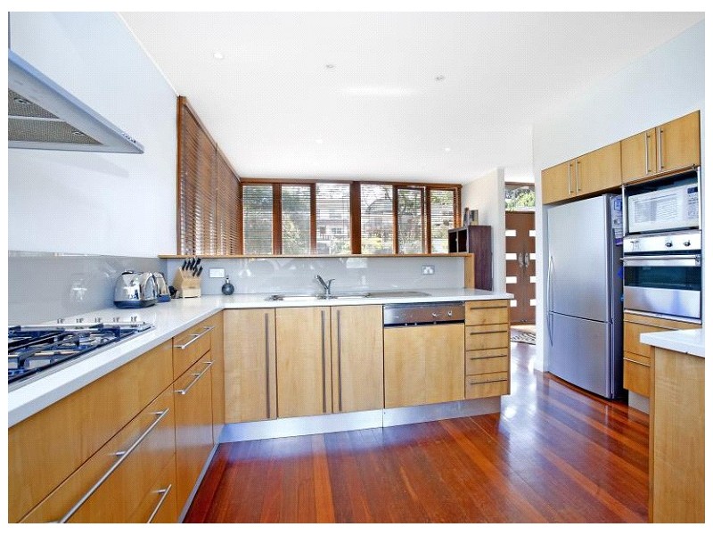 11 Ogilvy Road, Clontarf NSW 2093