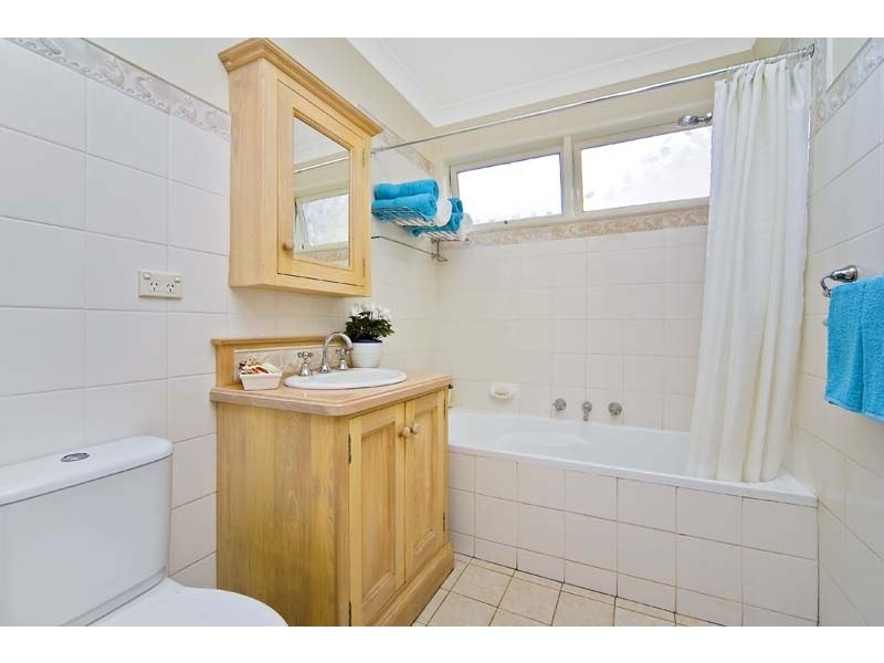 8 Prince Edward Road, Seaforth NSW 2092