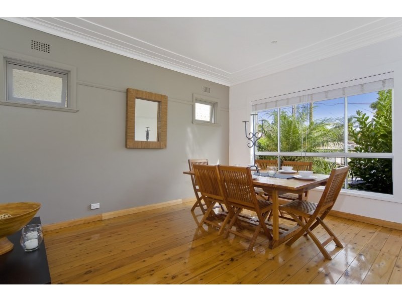 16 Coles Road, Freshwater NSW 2096