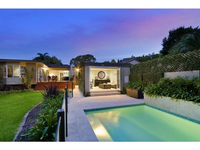 17 Phillip Avenue, Seaforth NSW 2092